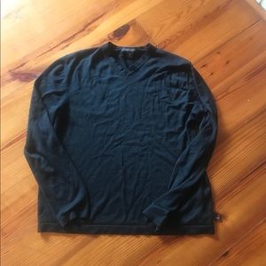 Black V neck silk cashmere sweater 🖤